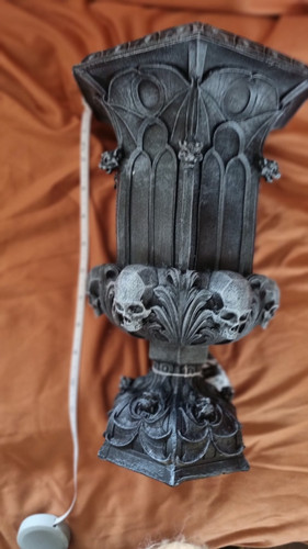 Black resin gargoyle - black,